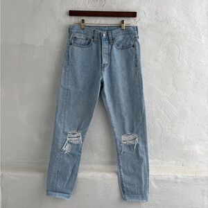 Levi distressed raw hem jeans size 27